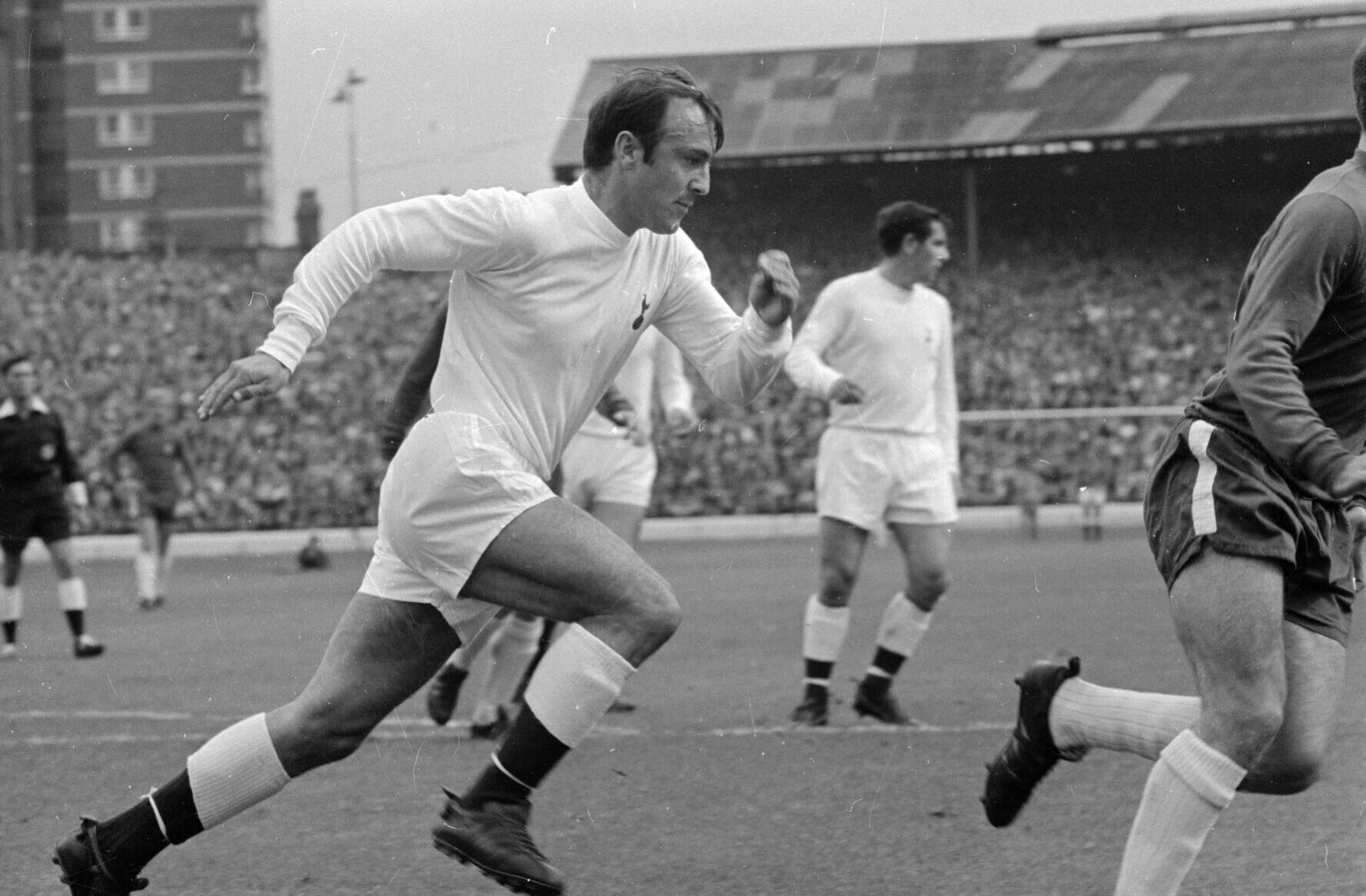 Jimmy Greaves, England World Cup winner and Tottenham legend, dies aged 81